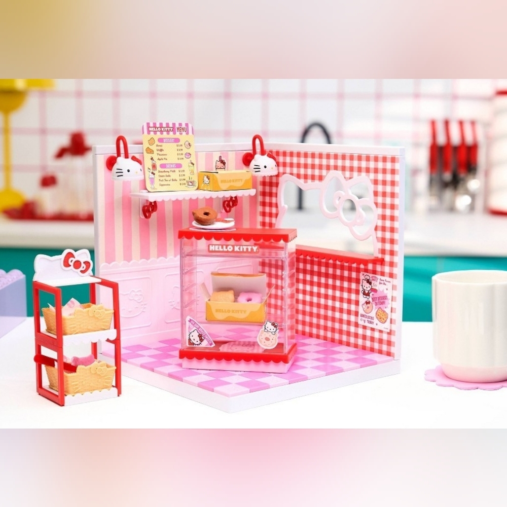Hello Kitty Mini Verse Make It Mini Spaces Playset - Picture 2 of 9